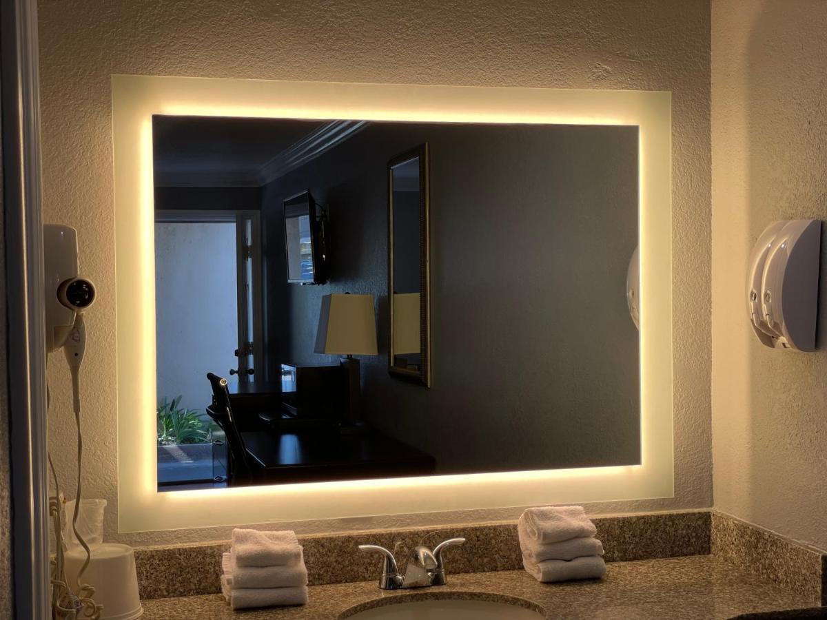 Legacy Inn & Suites Anaheim Exteriér fotografie